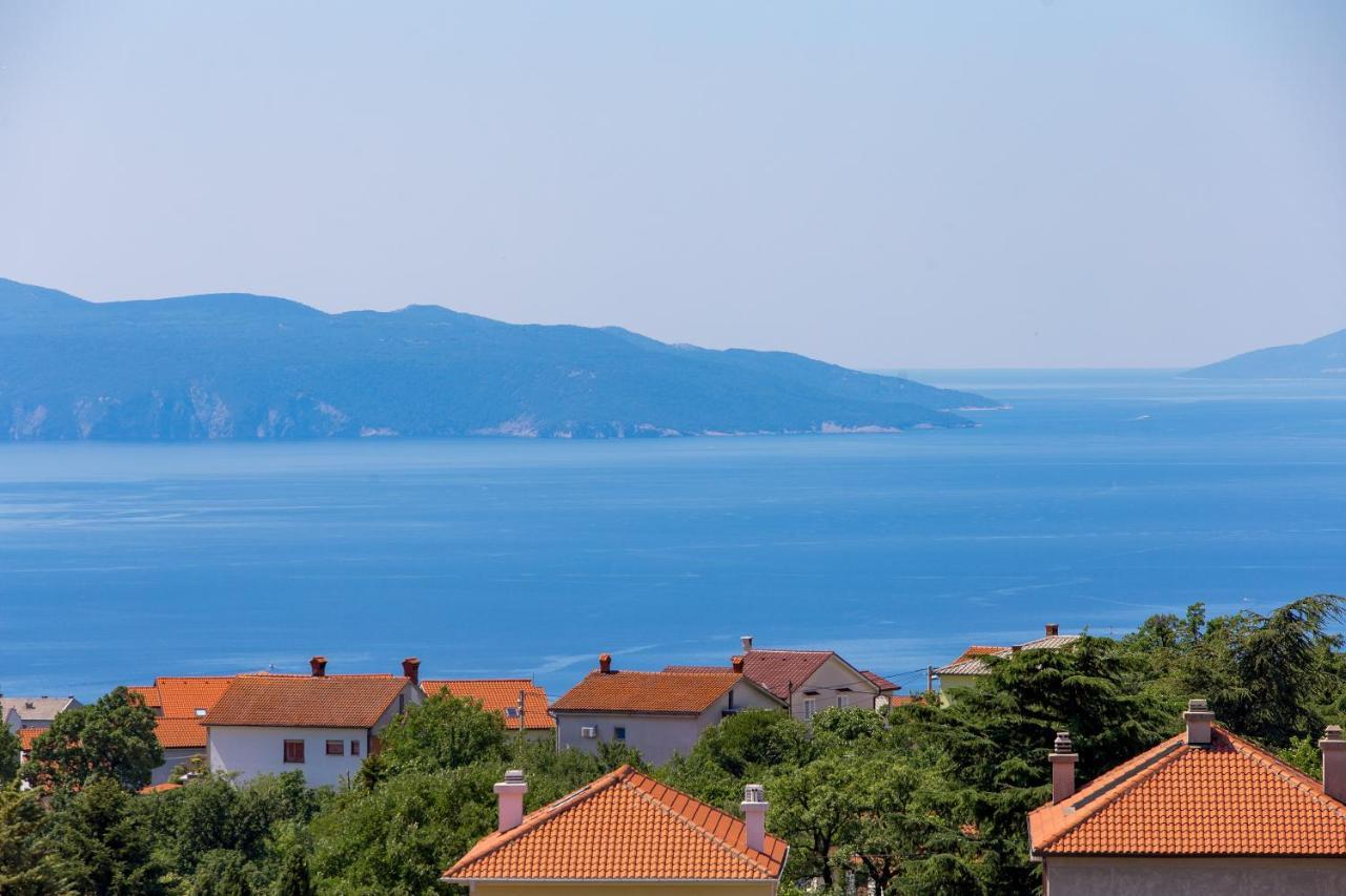 Apartment Magda With A Parking Space And Sea View Rijeka Eksteriør bilde